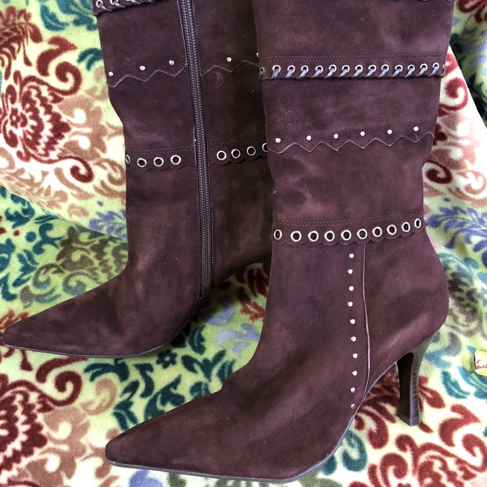 Brown suede Antonio Melani boots
